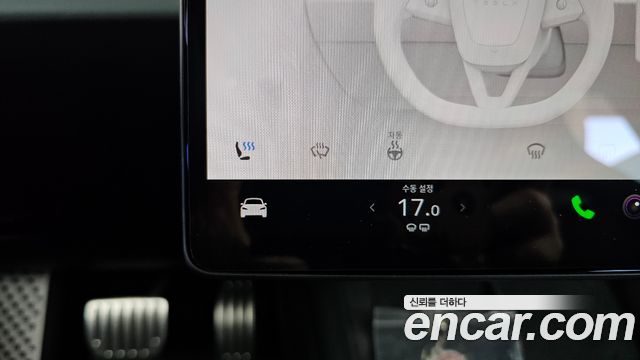 Tesla Model 3 2026 — photo 32
