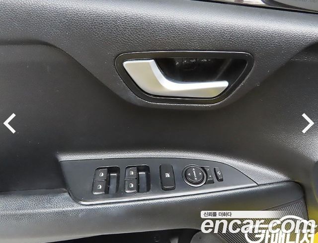 Kia Stonic 2018 — photo 10