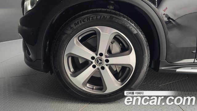 Mercedes-Benz GLC-Class 2019 — photo 5