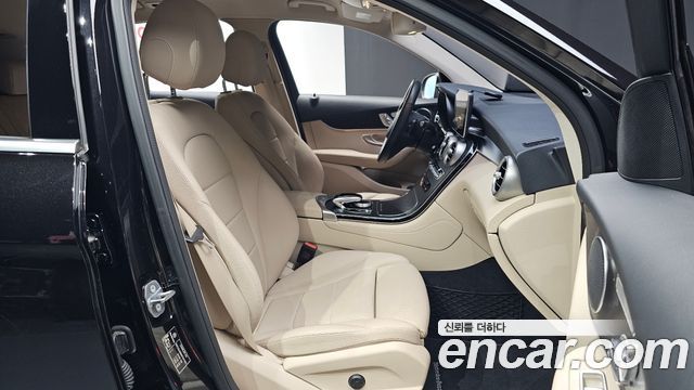 Mercedes-Benz GLC-Class 2019 — photo 12