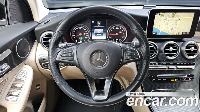 Mercedes-Benz GLC-Class 2019 — photo 13