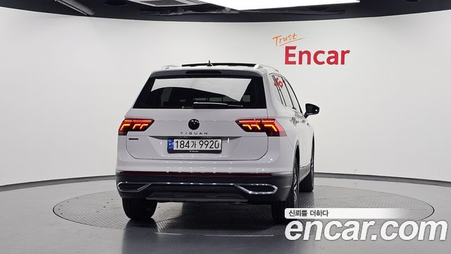 Volkswagen Tiguan 2023 — photo 4