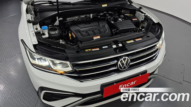 Volkswagen Tiguan 2023 — photo 6