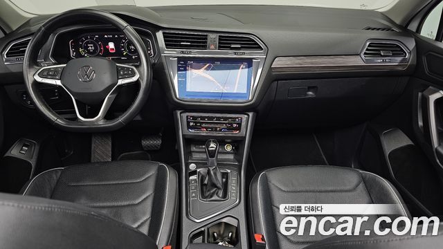 Volkswagen Tiguan 2023 — photo 10