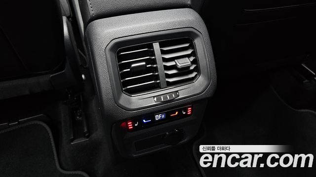 Volkswagen Tiguan 2023 — photo 29