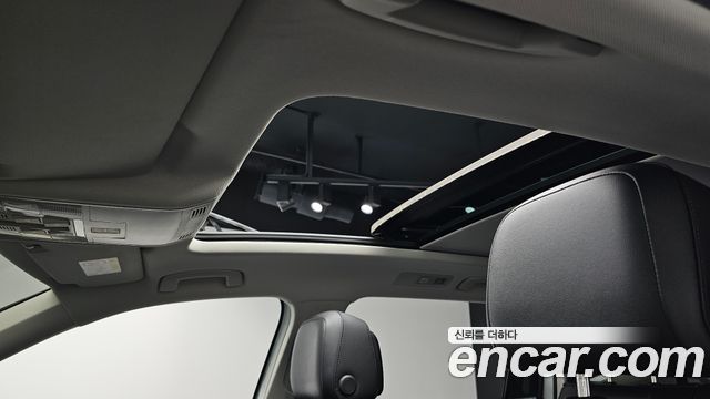Volkswagen Tiguan 2023 — photo 30