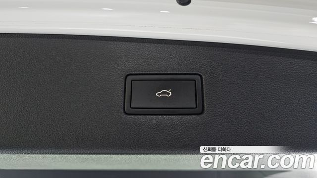 Volkswagen Tiguan 2023 — photo 34
