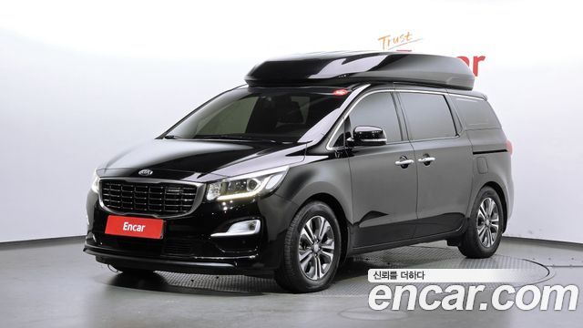 Kia Canival 2020 — photo 1