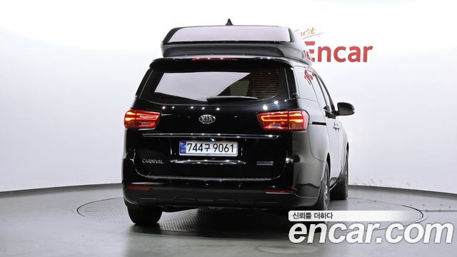 Kia Canival 2020 — photo 4