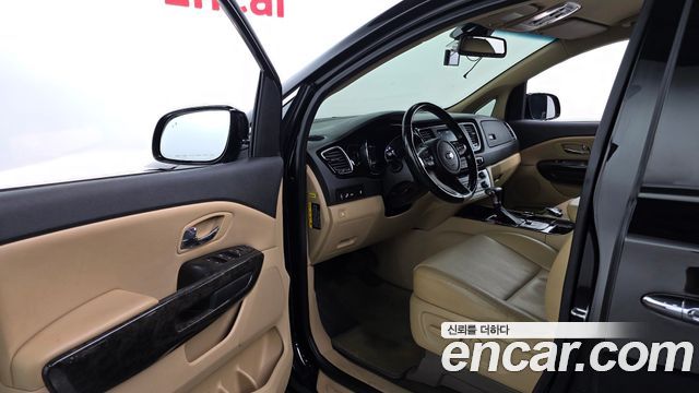 Kia Canival 2020 — photo 10
