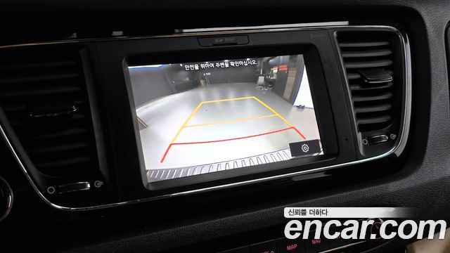 Kia Canival 2020 — photo 14