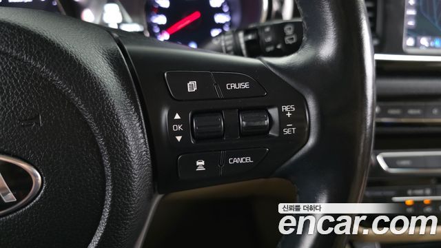 Kia Canival 2020 — photo 17