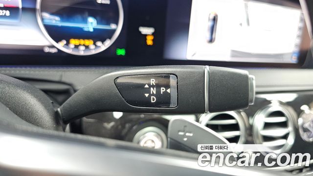 Mercedes-Benz S-Class 2019 — photo 9