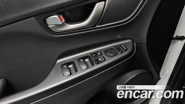 Hyundai Kona 2018 — photo 20