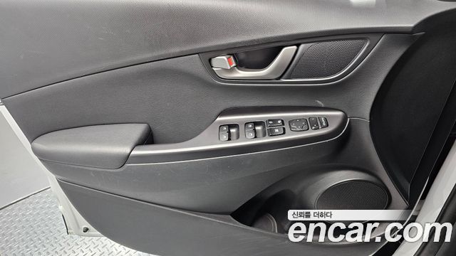 Hyundai Kona 2018 — photo 14