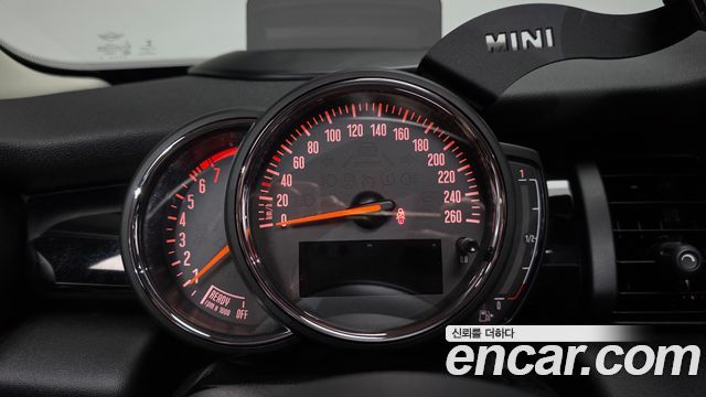 Mini Cooper 2020 — photo 11