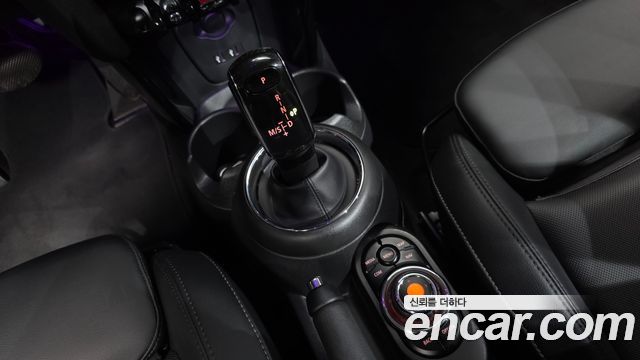 Mini Cooper 2020 — photo 12