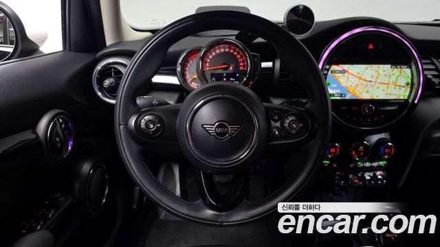 Mini Cooper 2020 — photo 19