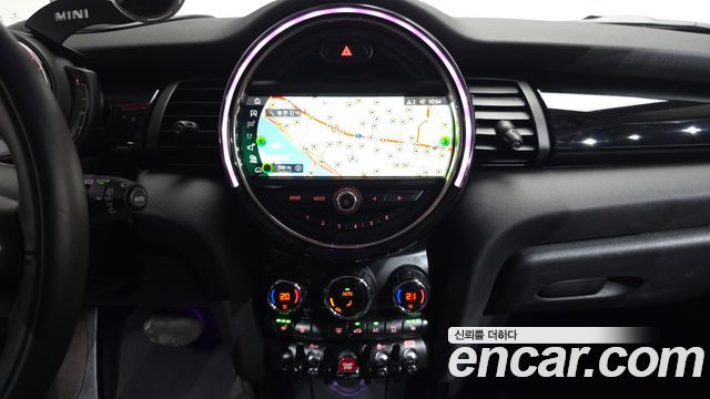 Mini Cooper 2020 — photo 20