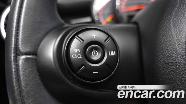 Mini Cooper 2020 — photo 29