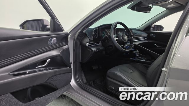 Hyundai AVANTE 2024 — photo 16