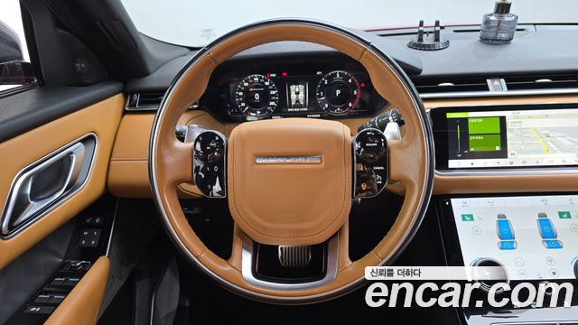 Land Rover Range Rover Velar 2018 — photo 20