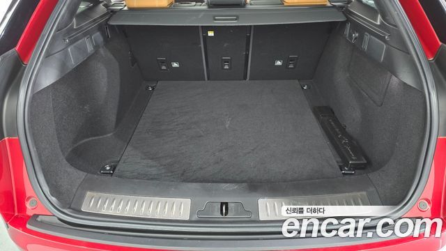 Land Rover Range Rover Velar 2018 — photo 23