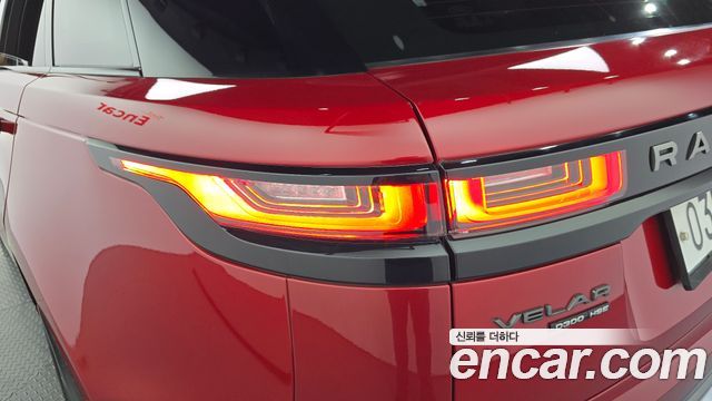 Land Rover Range Rover Velar 2018 — photo 9
