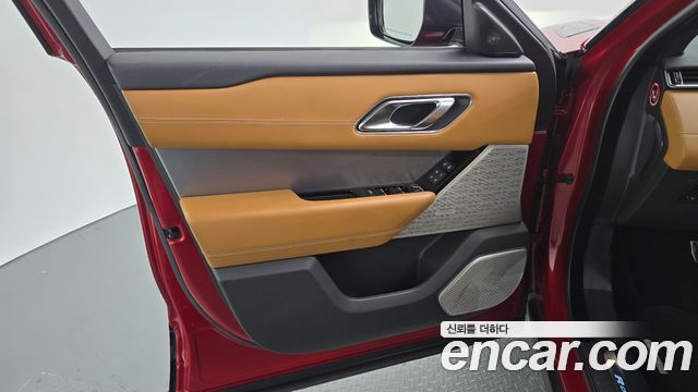 Land Rover Range Rover Velar 2018 — photo 14