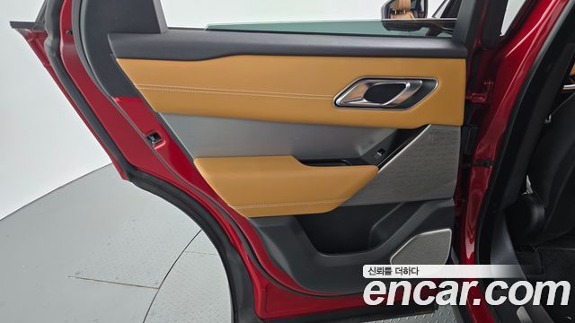 Land Rover Range Rover Velar 2018 — photo 15