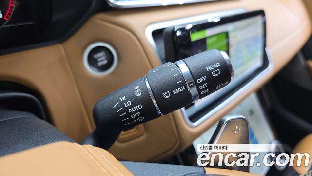 Land Rover Range Rover Velar 2018 — photo 27