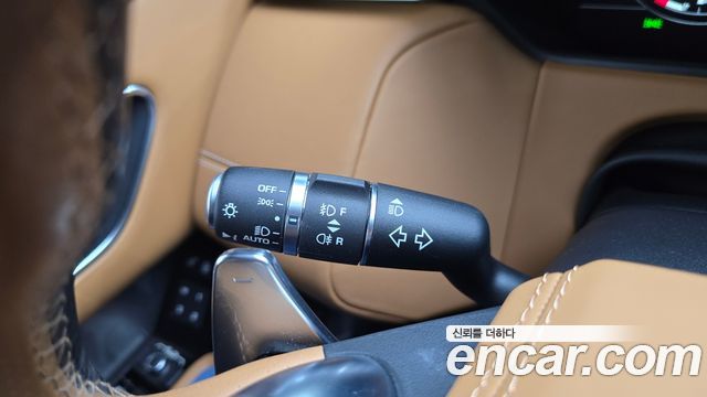 Land Rover Range Rover Velar 2018 — photo 30