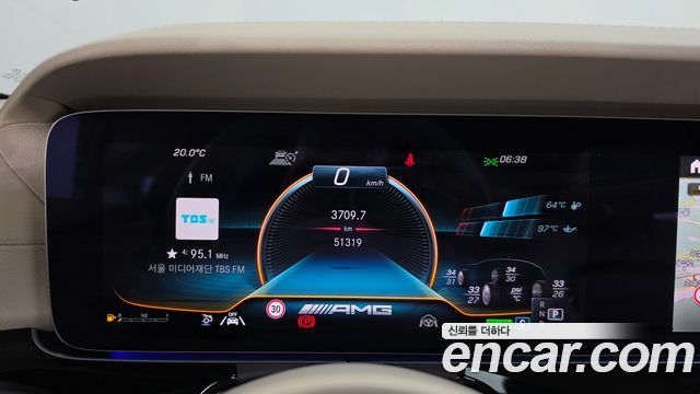 Mercedes-Benz AMG GT 2021 — photo 11