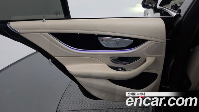 Mercedes-Benz AMG GT 2021 — photo 15