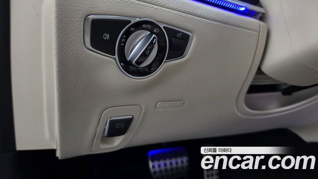 Mercedes-Benz AMG GT 2021 — photo 29