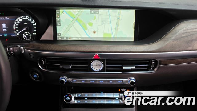 Genesis G90 2019 — photo 20