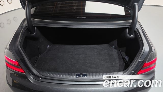 Genesis G90 2019 — photo 25