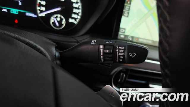 Genesis G90 2019 — photo 28