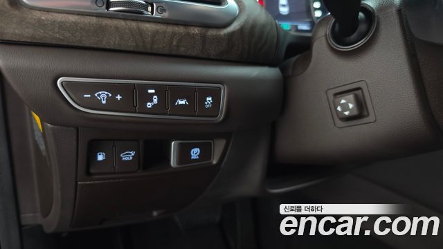Genesis G90 2019 — photo 30