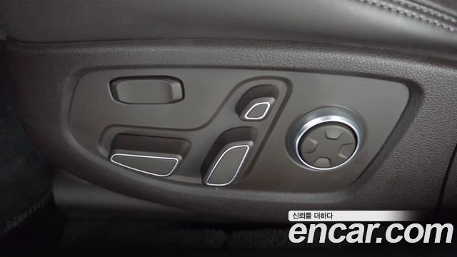 Genesis G90 2019 — photo 31