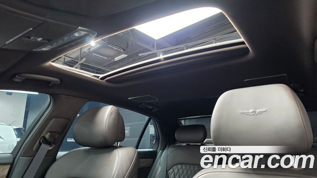Genesis G90 2019 — photo 38
