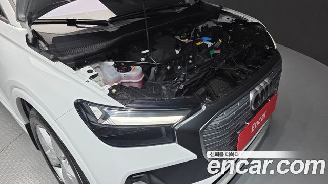 Audi Q4 e-tron 2022 — photo 6