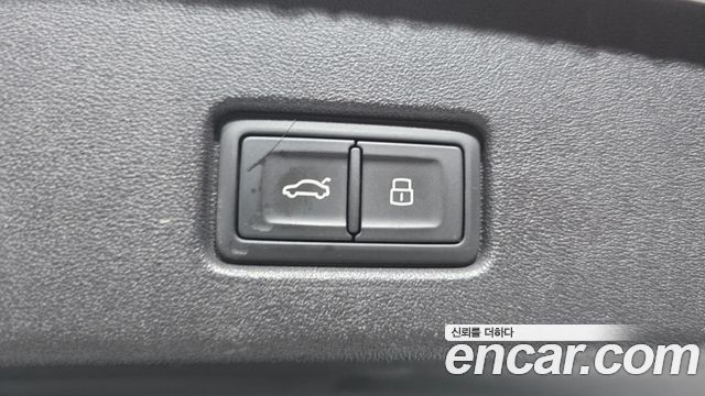 Audi Q4 e-tron 2022 — photo 22