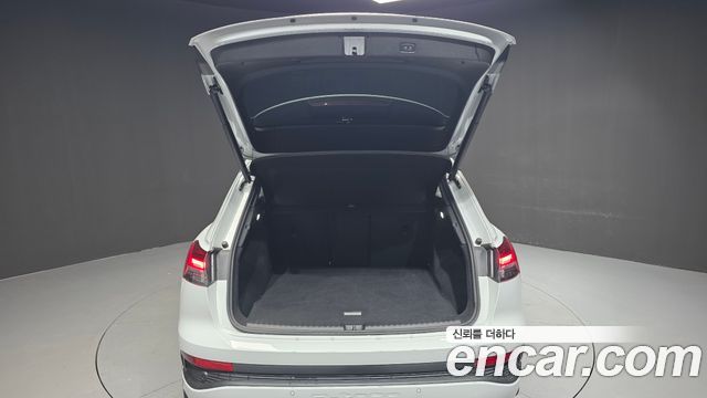 Audi Q4 e-tron 2022 — photo 23