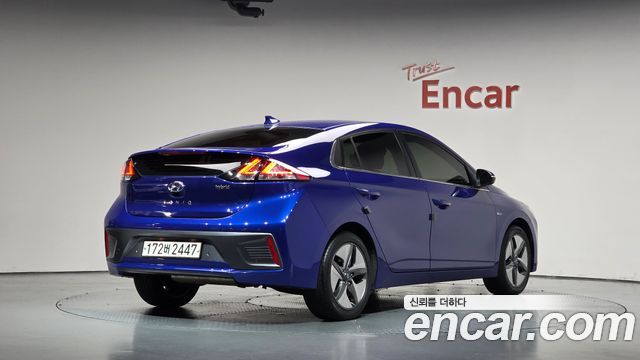 Hyundai Ioniq 2020 — photo 2
