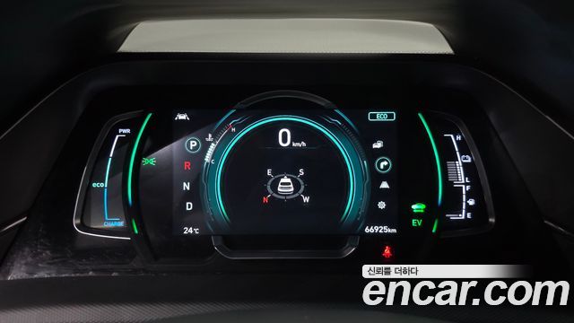 Hyundai Ioniq 2020 — photo 11