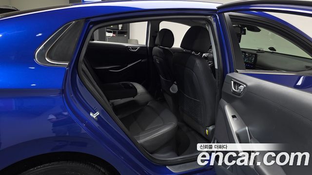 Hyundai Ioniq 2020 — photo 18