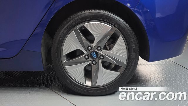 Hyundai Ioniq 2020 — photo 7