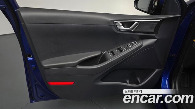 Hyundai Ioniq 2020 — photo 14
