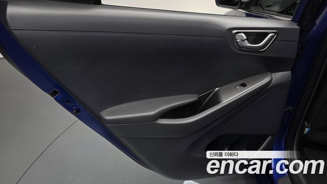 Hyundai Ioniq 2020 — photo 15